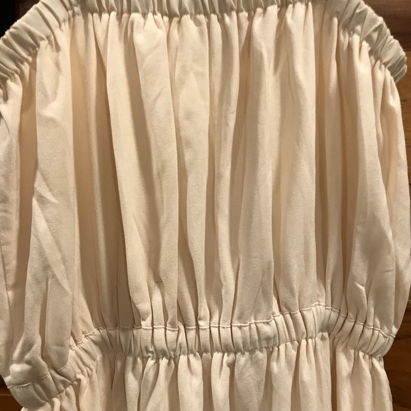 Beautiful Dress with lace detail-New✨ - Picture 11 of 16